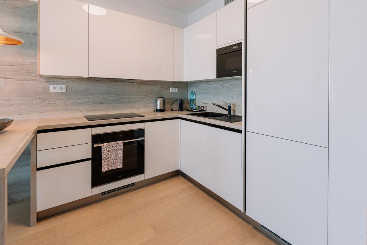 Skau Coral Residence In Sky Park 22 Floor 1Tower Panoramic View Free Parking Bratislava Exterior photo